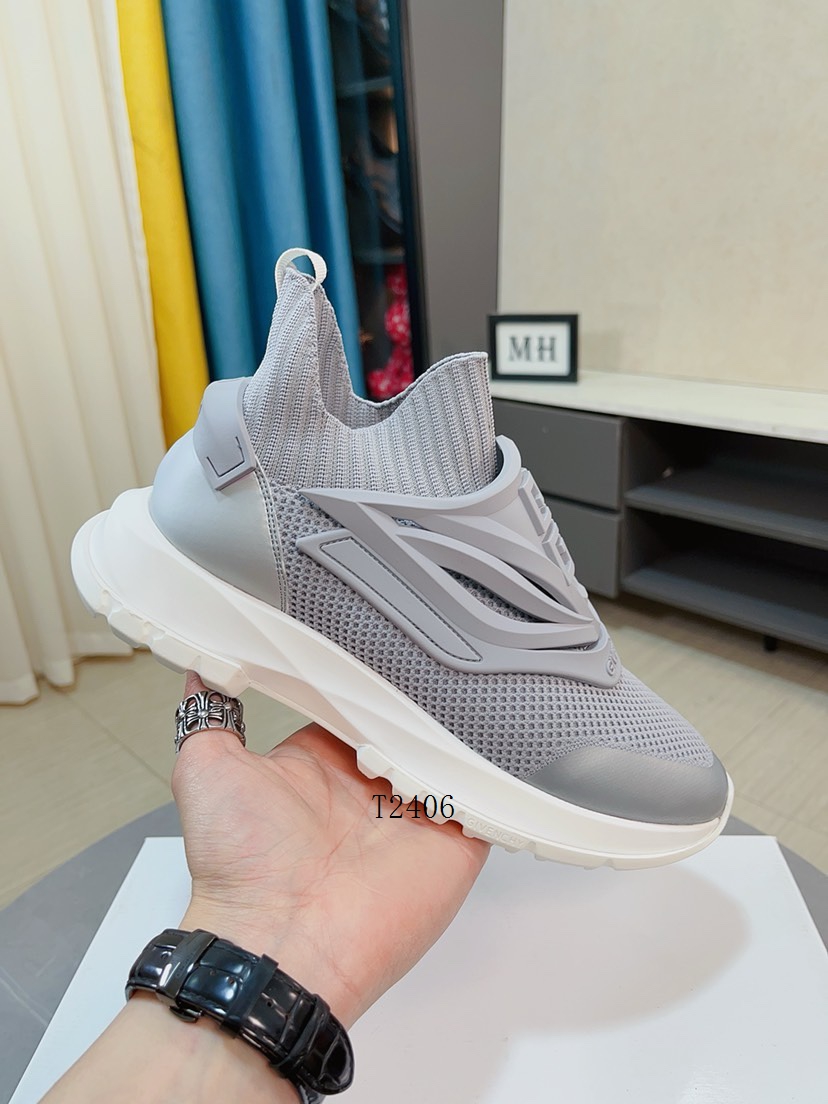 Givenchy sz38-44 140